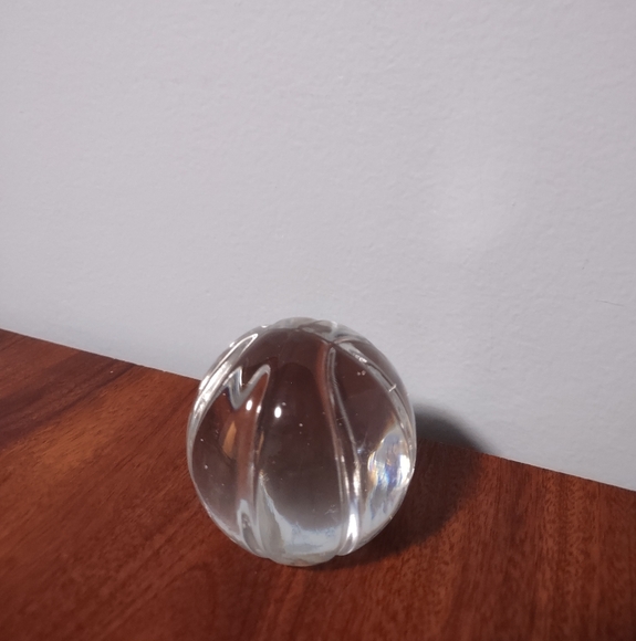2" clear glass basketball paperweight - Picture 5 of 8